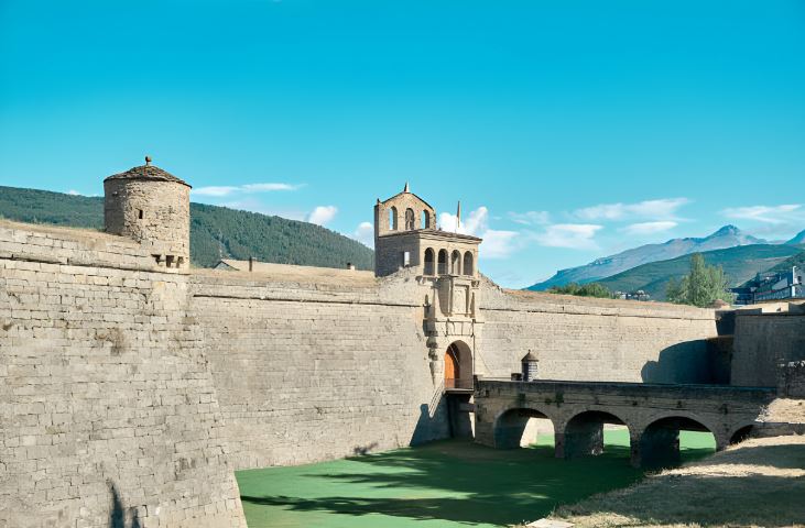 Dónde se encuentra Jaca