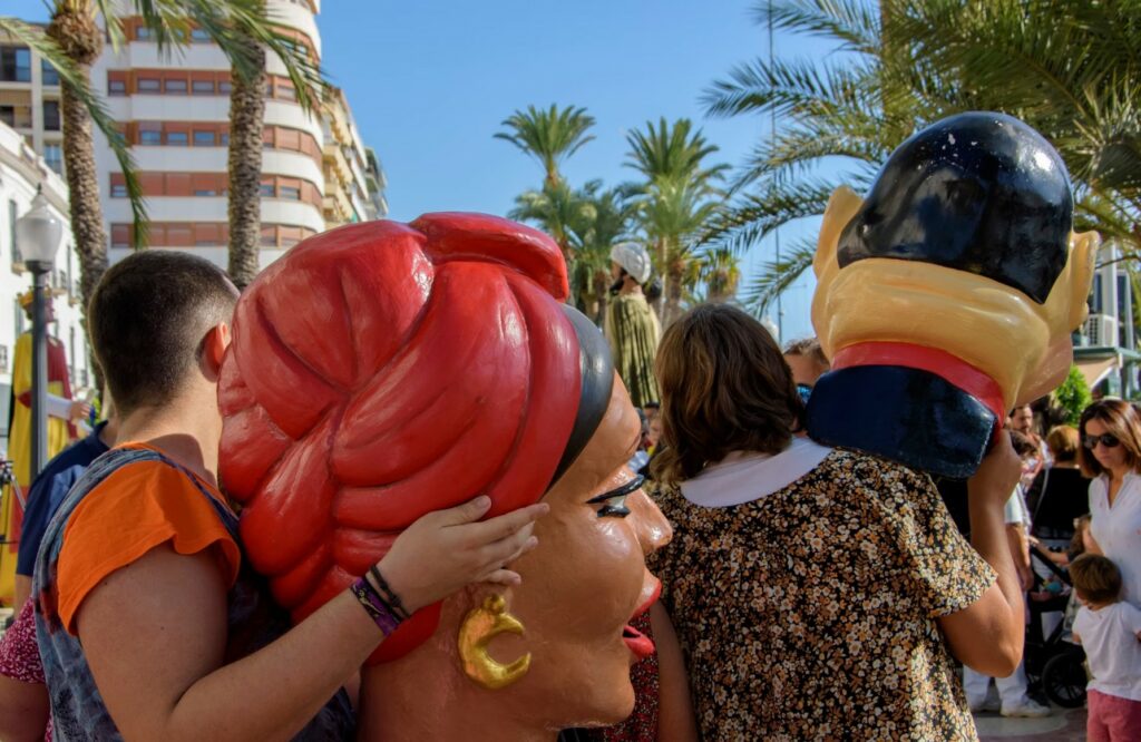 Calpe celebra 50 años de Moros y Cristianos